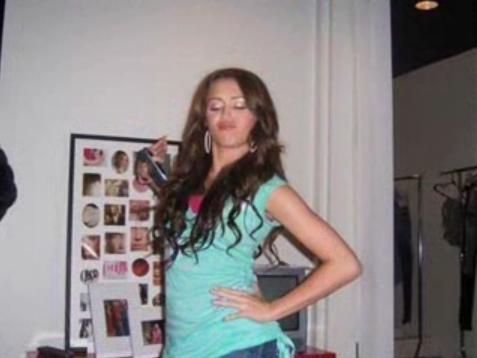 (23) - Miley Cyrus