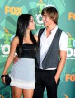 QWYOZHTFNZBDJSJNEZD - vanessa