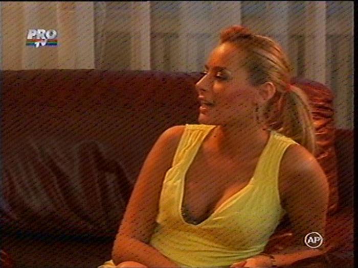 Laura-Cosoi-9 - Laura Cosoi