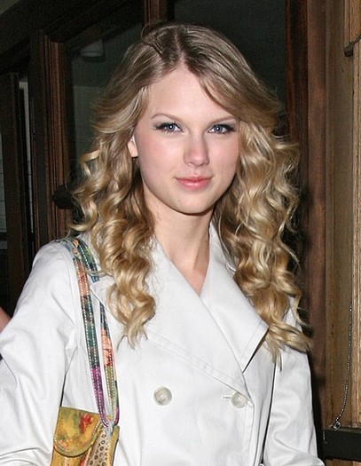 Taylor+Swift+Out+Dinner+Automat+Restaurant+S14-CXx8wLcl