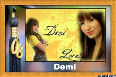 captionit025600I192D32 - Demi Lovato