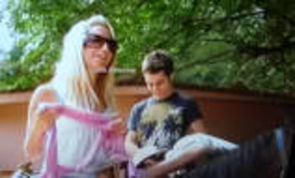 th_2hd8iuf - ASHLEY TISDALE POZE RARE