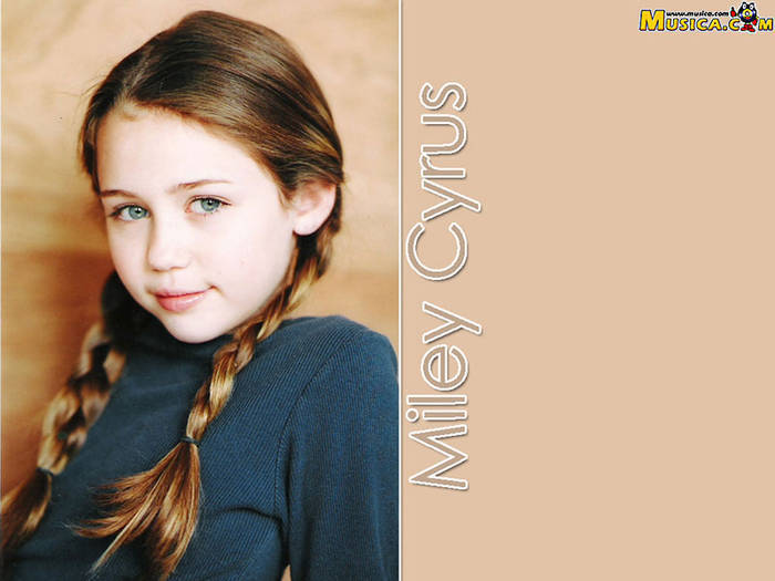 9 - Miley Cyrus mica