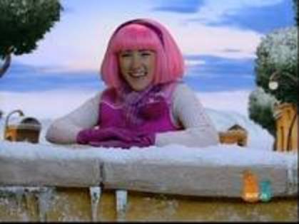 ZXVTTGOIJNUVPQGQMZW - lazy town