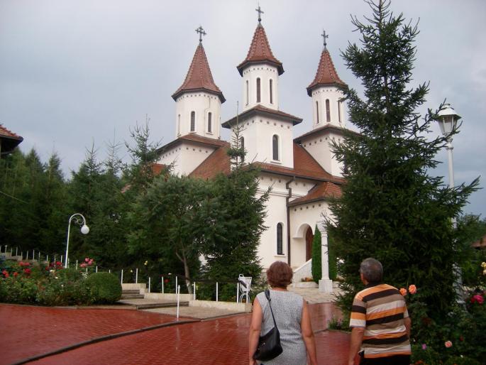 Biserica minastirii Recea