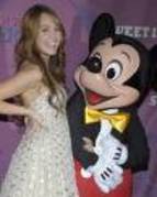 dfsdfsdf - Miley Cyrus Celebrates Sweet 16 at Disneyland
