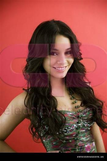 VANESSA-vanessa-anne-hudgens-4112446-400-600