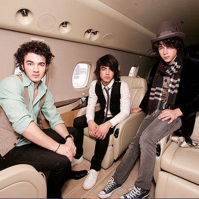 400_jonasbrothers_080723_dhogan_80191606.0.0.0x0.400x400[1] - JonasBrothers