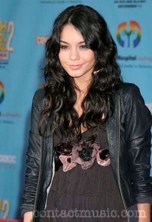 vanessa_hudgens_1676709 - vanessa hudgens