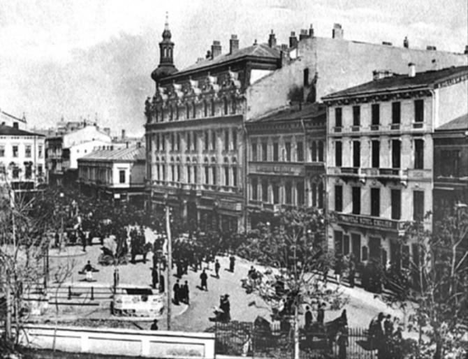 29. P-ta Teatrului - Calea Victoriei