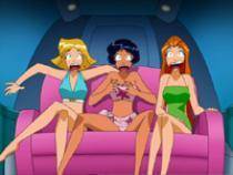 spioanele in costume de baie - Spioanele