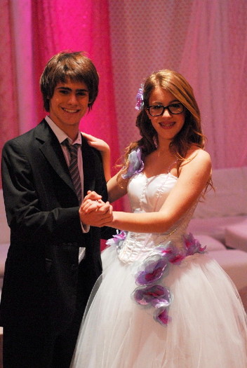 matasypatitoenlafiestahx8 - Patito Feo