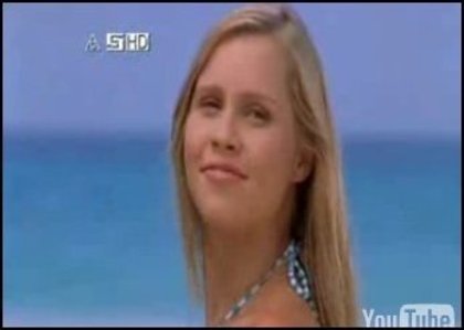i225637384_12709_2 - Claire Holt