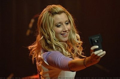 clubmiley9 - club ashley tisdale