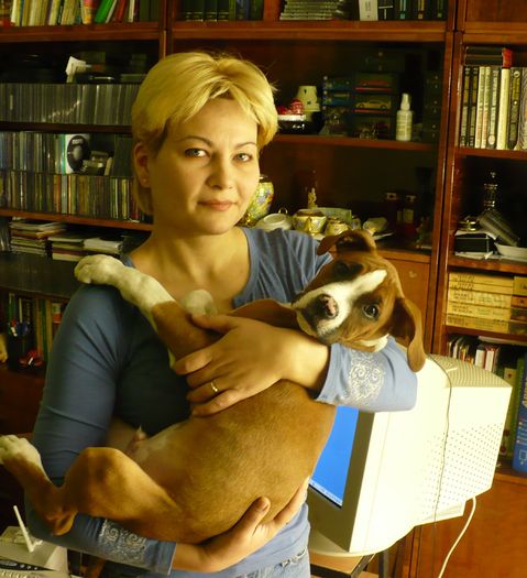 "Si ce daca imi place in brate... Oare o sa ma mai tina asa si cand voi avea 20 de kg?!" - nazdravanul Bobby
