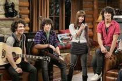 HJNOZZEXPHRYZLNIPUM - camp rock