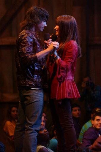 JZWOGQJVBZSTMEDUOEN - camp rock