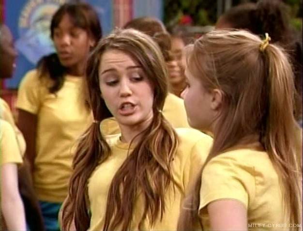 miley-cyrus_com-hannahmontana-season2promo2-045