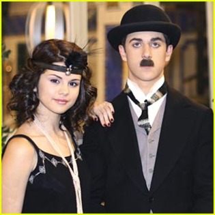 selena-gomez-flapper-fun - selena gomez