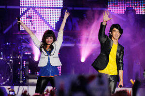 as - Demi Lovato si Joe Jonas