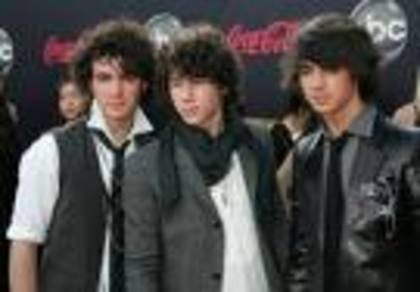 images9 - Jonas Brothers