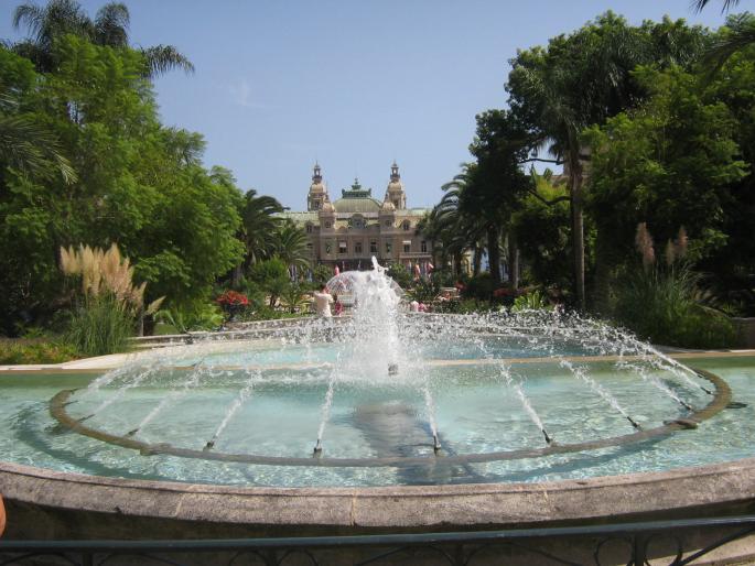 Monte Carlo 1; Vedere spre gradina din fata Cazinoului
