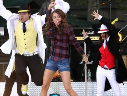 07_18-08_miley_0_0_0x0_400x302