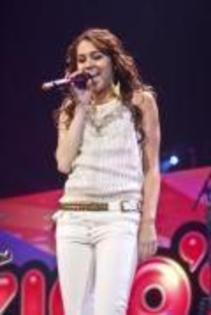 AABTZHRCJUKHNEQIDQC - hannah montana