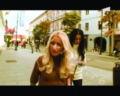 raluca-bambi_aruncati-din-tren_vedetelatv-05-300x240