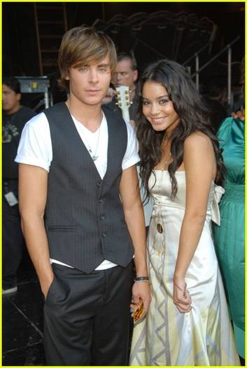 zanessa-teen-choice-awards-2007-07 - zanessa