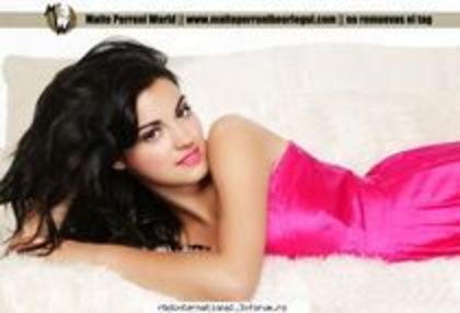 XURTFKGWUZTZOLMSRWP - maite perroni-rebede