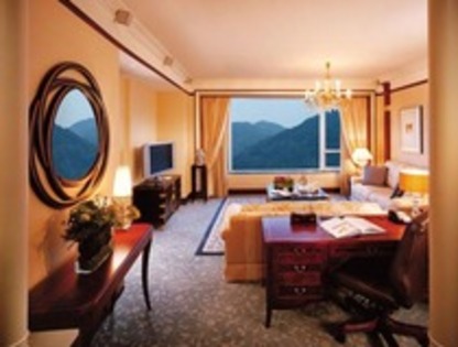 UZGSUHOISWVAVJIYOMJ - Hotel Selena Gomez