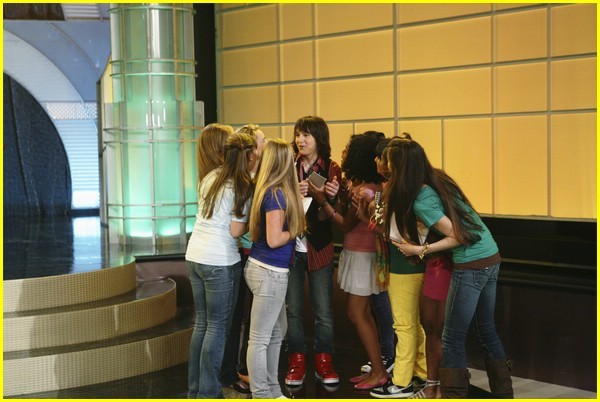 hannah-montana-roots-oliver-01 - Hannah Montana sezonul 3 poze