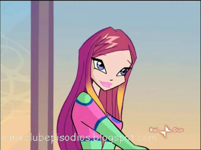 roxy  bucuroasa - winx  roxy