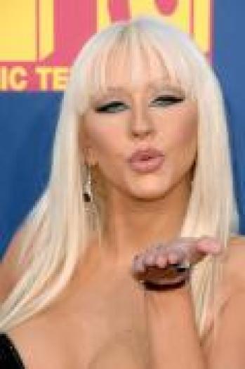 GYUPPYMXMRXNZTIQKMP - Christina Aguilera