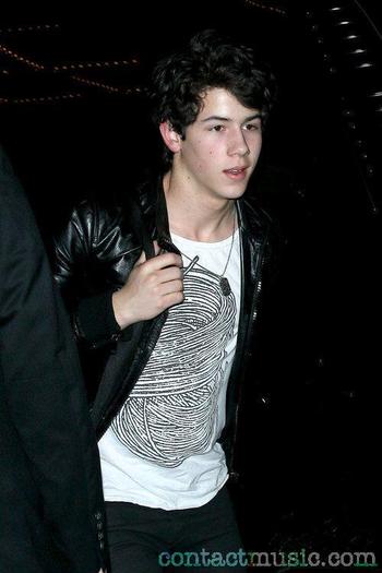 nick_jonas_5246606 - Pt-XOXOjonasbrothersfanno1XOXO