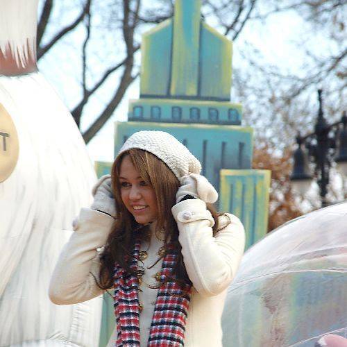 3457890_7834 - miley cyrus