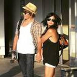 AS'EFDS - despre zac efron si vanessa hudgens