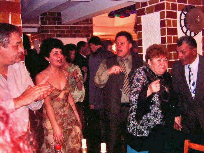 DSCI0007_edited - 2004-2005 revelion