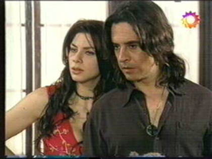 cap157-111 - Osvaldo Laport-Amador si Romina Gaetani-Isa in Sange de tigan