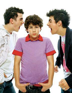 Joe e cel mai isteric - Nick Jonas e cool