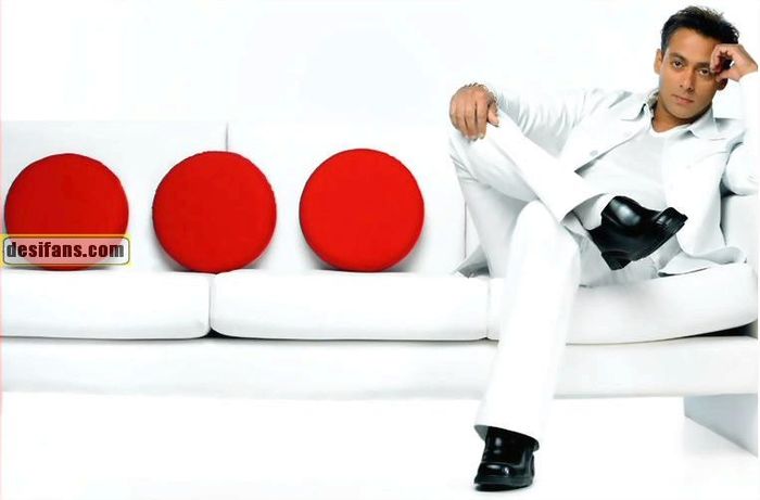 141108104135_salman_khan_131[1] - actori indieni