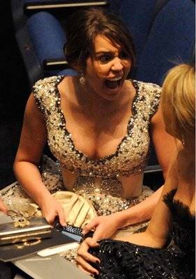 miley-cyrus-angry-at-oscar-awards-2 - miley cyrus poze personale