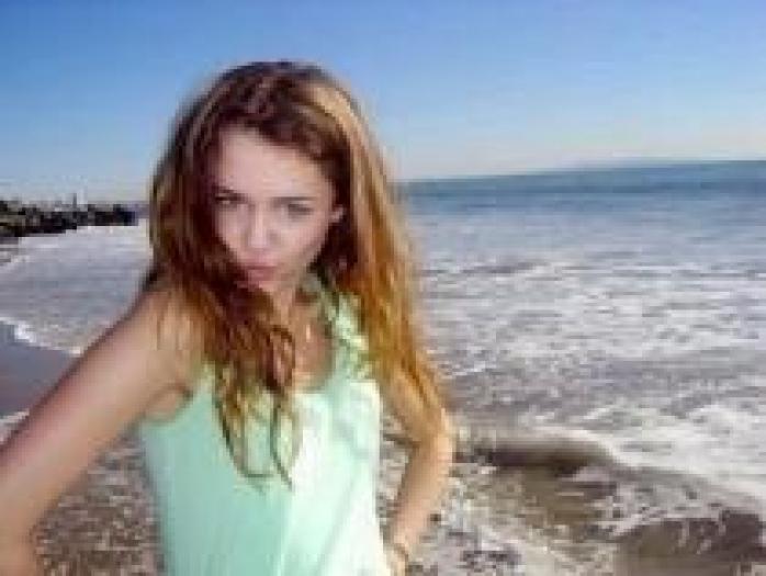 JIFSJTTQIJOFHEUYBLQ - Hannah Montana