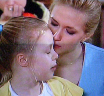 28i165y - Poze Cu Adela Popescu-Lia In Ingerasii Si Cativa Colegi