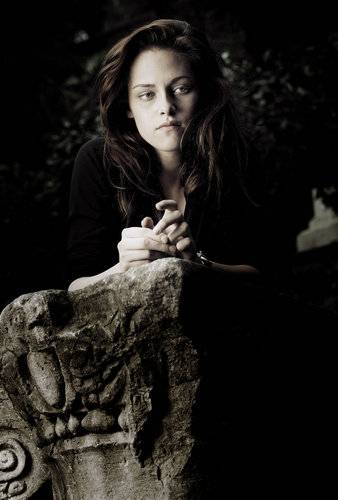 Kristen-Stewart-twilight-series-3876201-338-500
