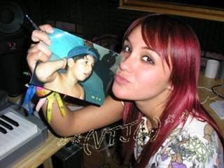 033mc.jpg_thumb - dulce maria