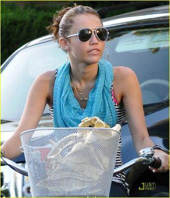 CYQMDPXZRIXYEMIOMPT - Hannah Montana-Miley