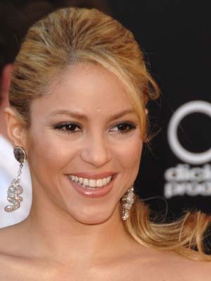 6757c3a28e6e7326_shakira-american-music-awards