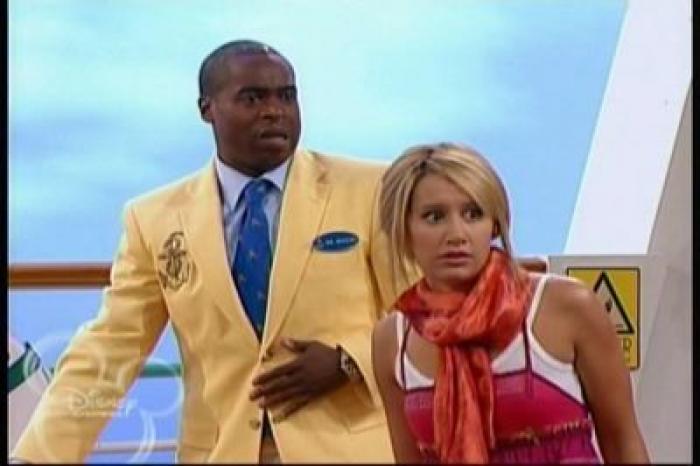 normal_220 - ashley tisdale
